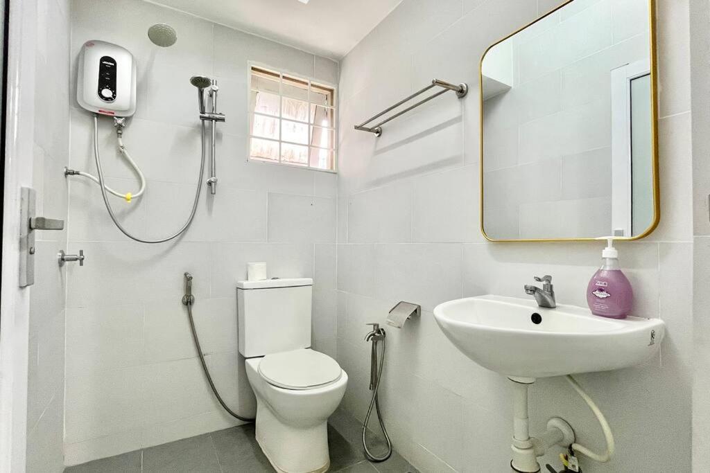 Pangsapuri 3br Family At Desa Pandan Kl Ready Wifi Netflix